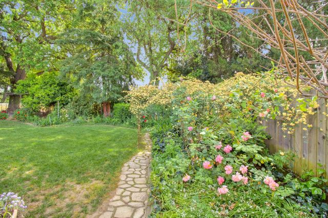 1076 Sand Bar Cir, Carmichael, CA 95608