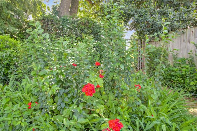 1076 Sand Bar Cir, Carmichael, CA 95608