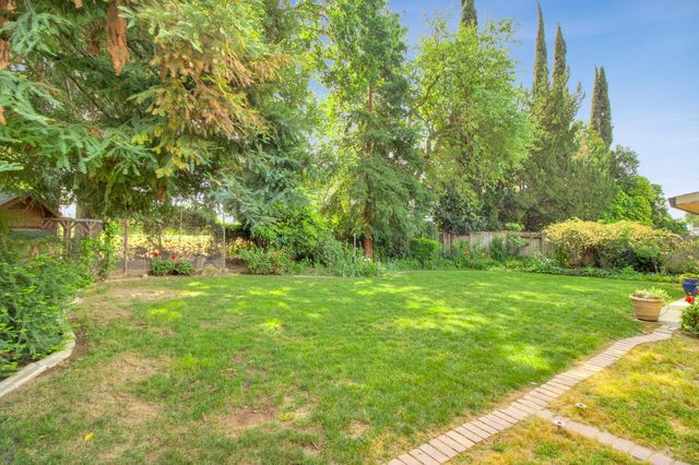 1076 Sand Bar Cir, Carmichael, CA 95608