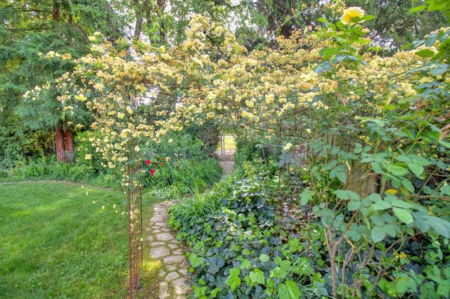 1076 Sand Bar Cir, Carmichael, CA 95608