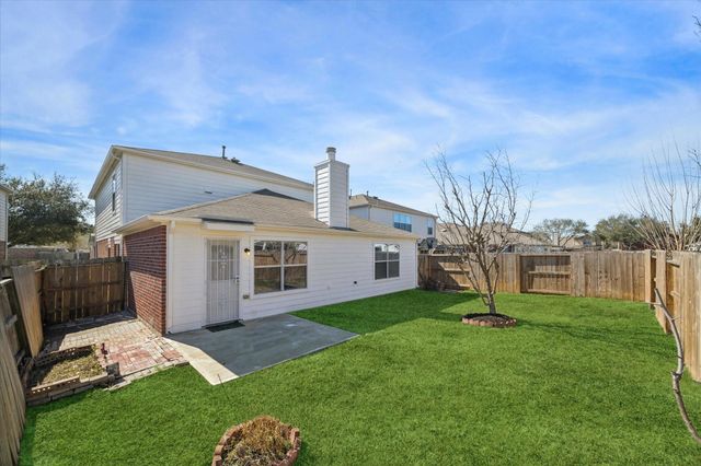 15018 Sugar Peak Drive, Sugar Land, TX 77498