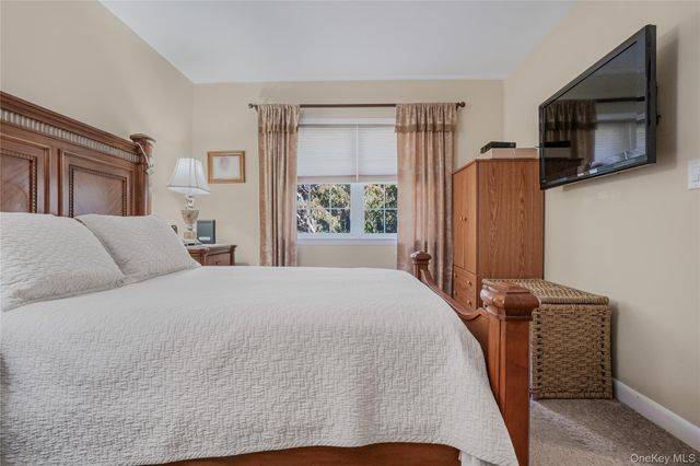 2551 Jerusalem Avenue 2S, North Bellmore, NY 11710