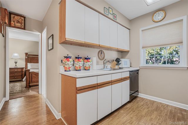 2551 Jerusalem Avenue 2S, North Bellmore, NY 11710