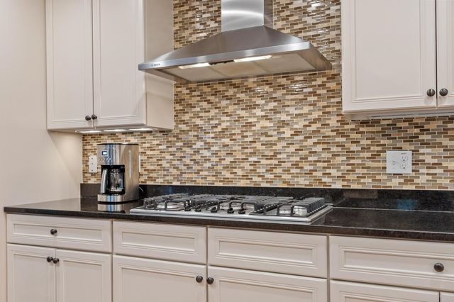 50 Mount Vernon Street 36, North Reading, MA 01864