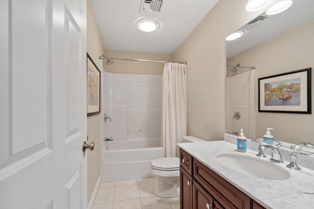 50 Mount Vernon Street 36, North Reading, MA 01864