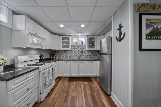 N1814 Highland ROAD, Lake Geneva, WI 53147