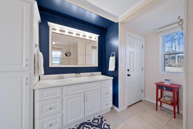N1814 Highland ROAD, Lake Geneva, WI 53147