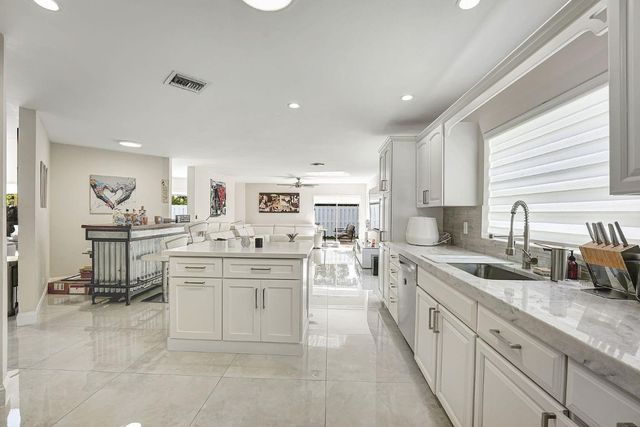 6260 NW 58th Way, Parkland, FL 33067