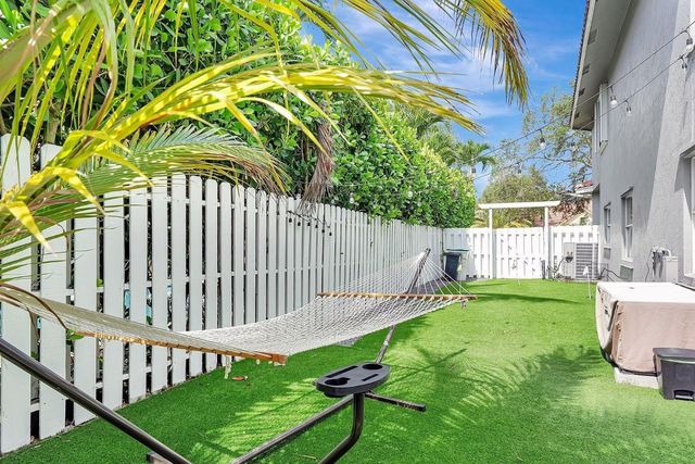 6260 NW 58th Way, Parkland, FL 33067