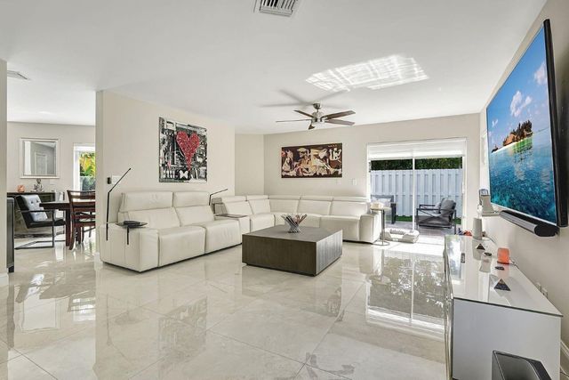 6260 NW 58th Way, Parkland, FL 33067