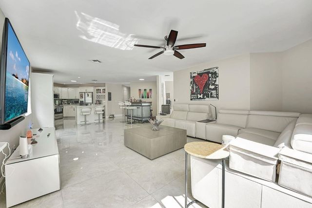 6260 NW 58th Way, Parkland, FL 33067