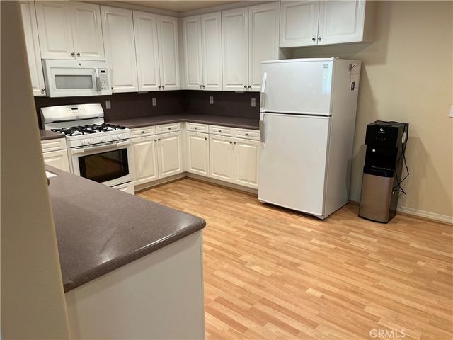 17735 Kinzie 116, Northridge, CA 91325