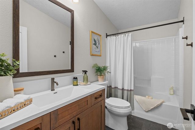38170 SE Cedar Street, Snoqualmie, WA 98065