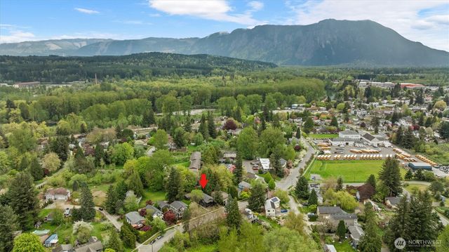 38170 SE Cedar Street, Snoqualmie, WA 98065