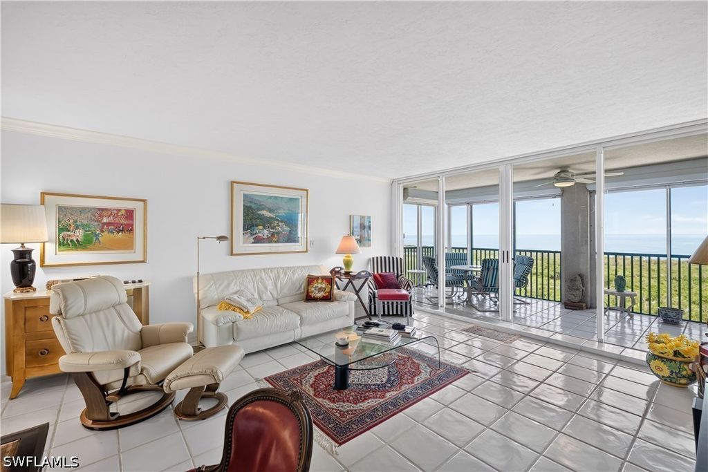 7515 Pelican Bay BLVD 17B, Naples, FL 34108