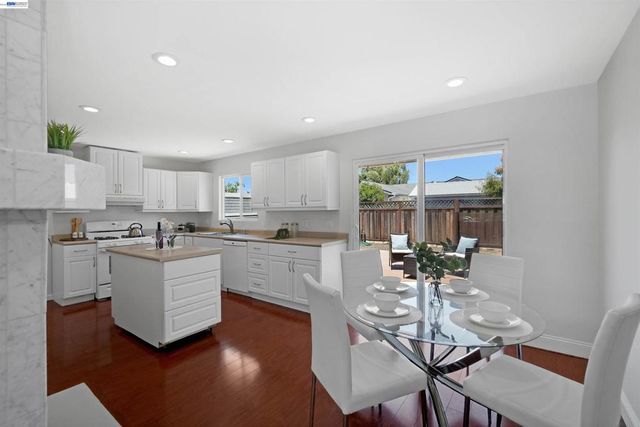 4635 Capitan Dr, Fremont, CA 94536