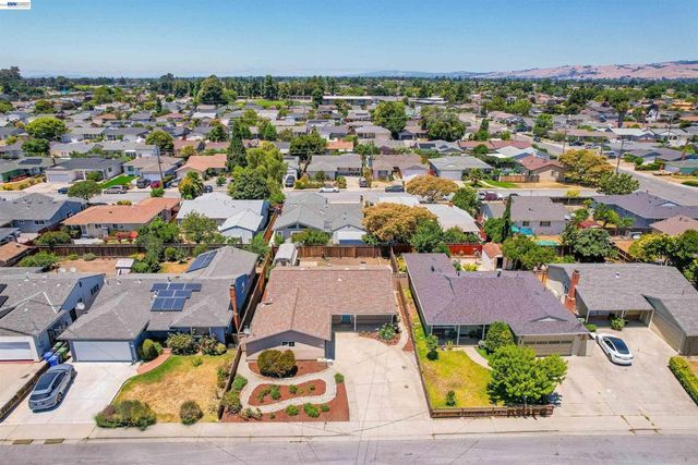 4635 Capitan Dr, Fremont, CA 94536