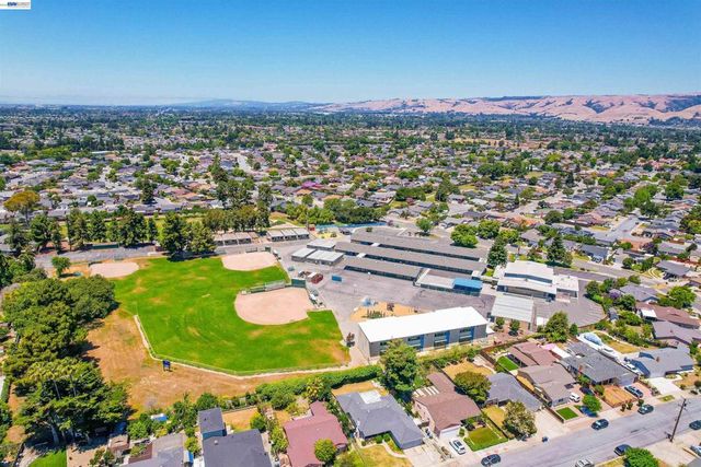 4635 Capitan Dr, Fremont, CA 94536