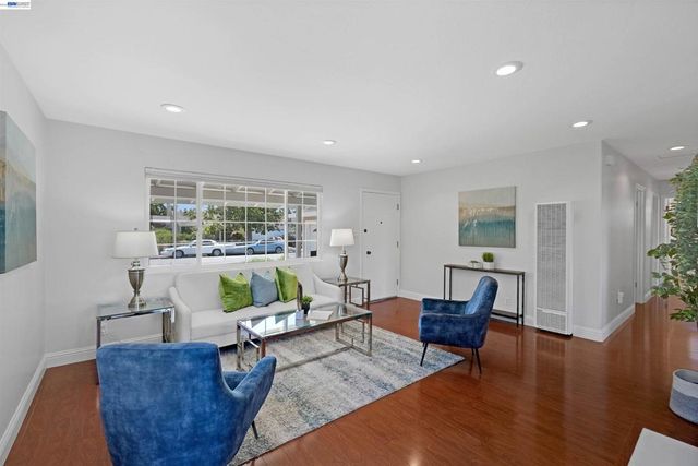 4635 Capitan Dr, Fremont, CA 94536