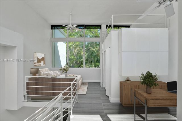 3126 Center St 8, Coconut Grove, FL 33133