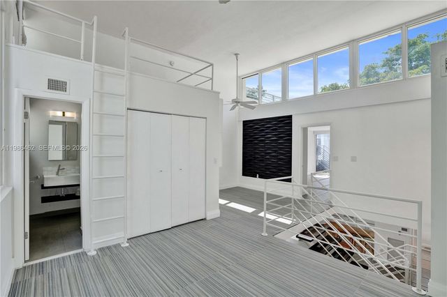 3126 Center St 8, Coconut Grove, FL 33133