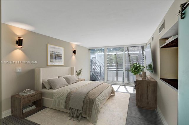 3126 Center St 8, Coconut Grove, FL 33133