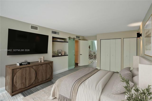 3126 Center St 8, Coconut Grove, FL 33133