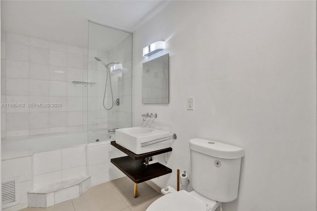 3126 Center St 8, Coconut Grove, FL 33133