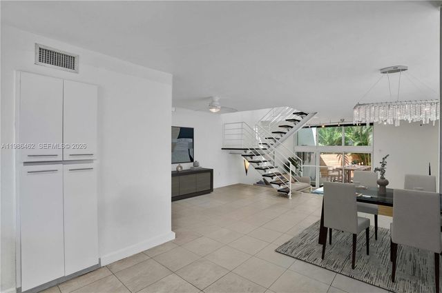 3126 Center St 8, Coconut Grove, FL 33133