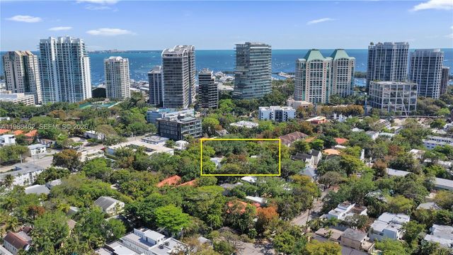 3126 Center St 8, Coconut Grove, FL 33133