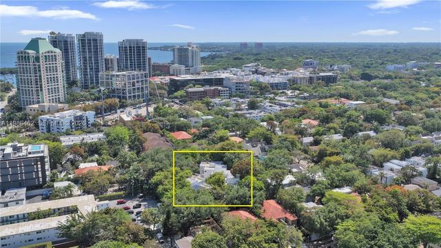 3126 Center St 8, Coconut Grove, FL 33133