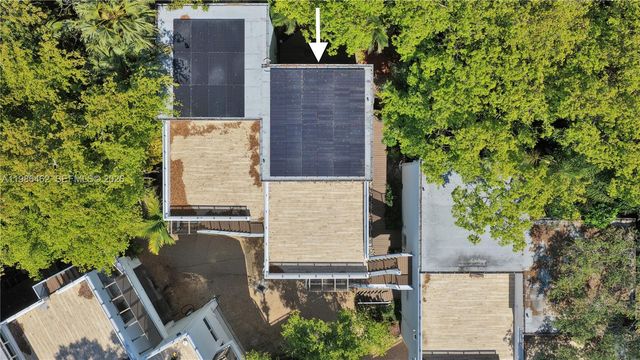 3126 Center St 8, Coconut Grove, FL 33133