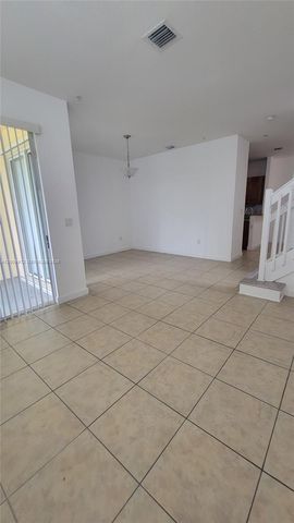 10012 NW 7th St 209, Miami, FL 33172