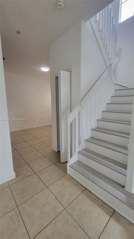 10012 NW 7th St 209, Miami, FL 33172