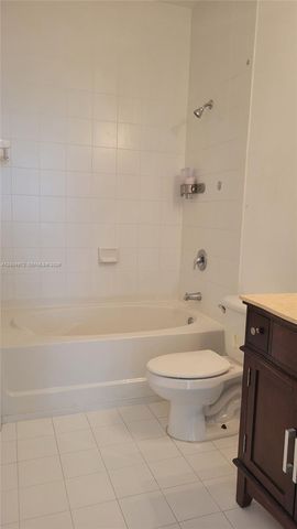 10012 NW 7th St 209, Miami, FL 33172