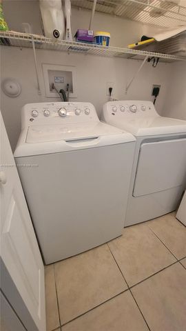 10012 NW 7th St 209, Miami, FL 33172