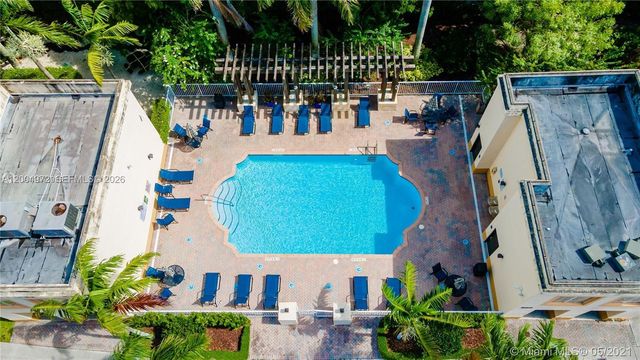 10012 NW 7th St 209, Miami, FL 33172