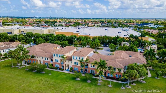 10012 NW 7th St 209, Miami, FL 33172