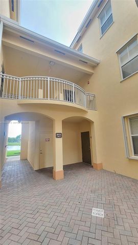 10012 NW 7th St 209, Miami, FL 33172