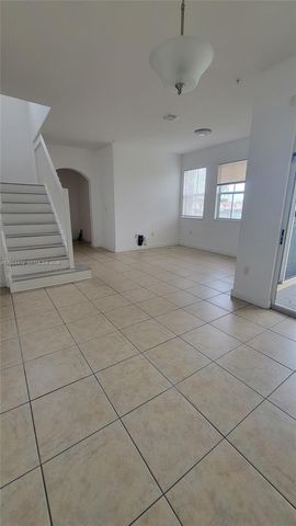 10012 NW 7th St 209, Miami, FL 33172