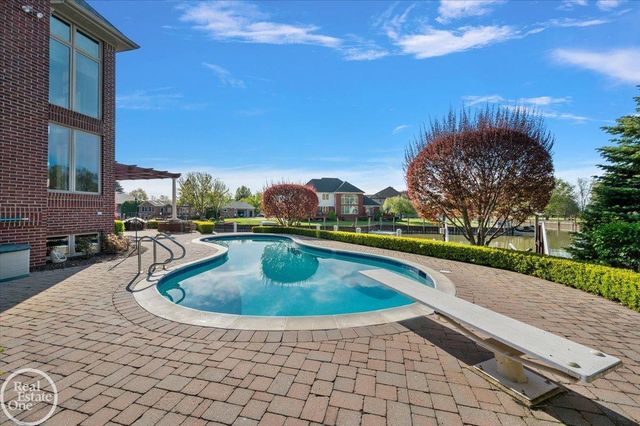 49515 Regatta Street, Chesterfield Twp, MI 48047