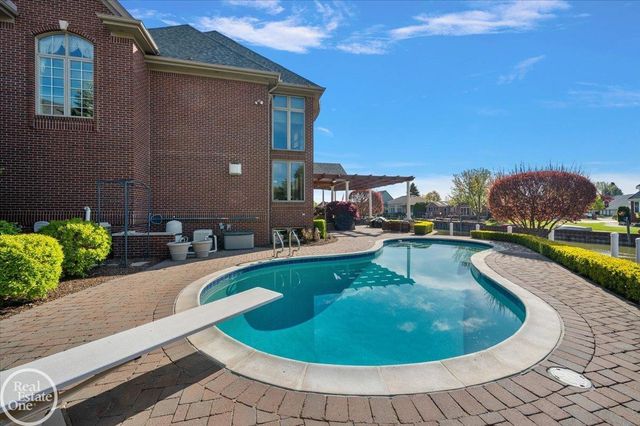 49515 Regatta Street, Chesterfield Twp, MI 48047