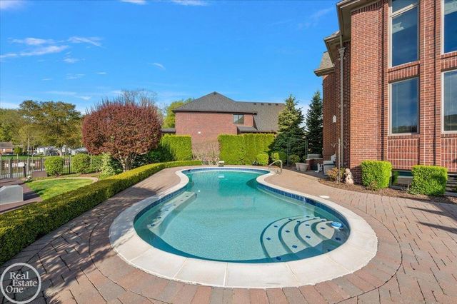 49515 Regatta Street, Chesterfield Twp, MI 48047