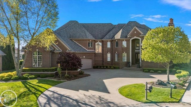 49515 Regatta Street, Chesterfield Twp, MI 48047