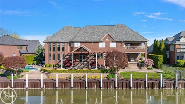 49515 Regatta Street, Chesterfield Twp, MI 48047