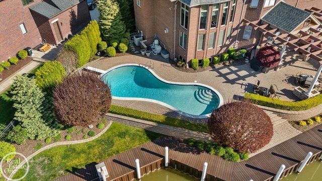 49515 Regatta Street, Chesterfield Twp, MI 48047