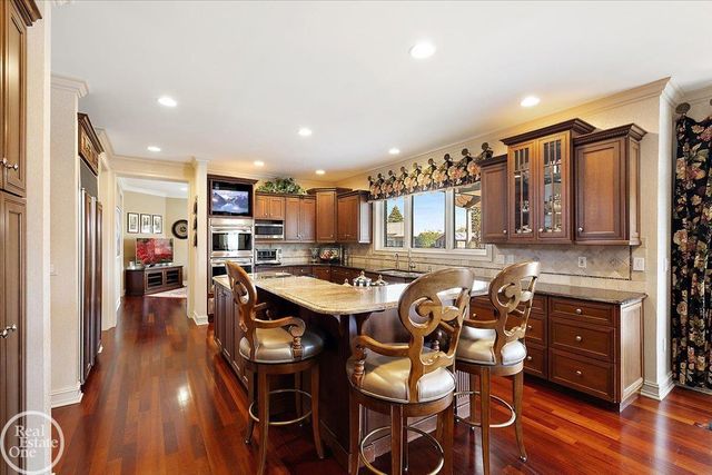 49515 Regatta Street, Chesterfield Twp, MI 48047