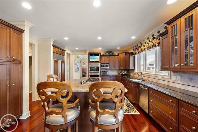 49515 Regatta Street, Chesterfield Twp, MI 48047