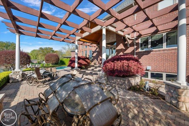49515 Regatta Street, Chesterfield Twp, MI 48047