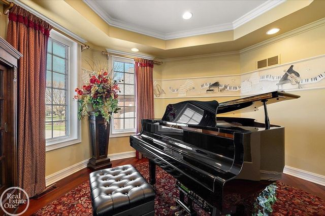 49515 Regatta Street, Chesterfield Twp, MI 48047